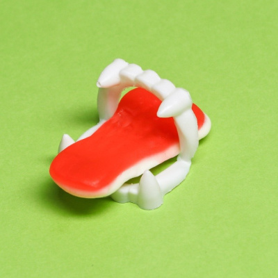 Мармелад жев Язык дракулы ассорти 10 г 1 шт Мармелад жев Язык дракулы ассорти 10 г 1 шт