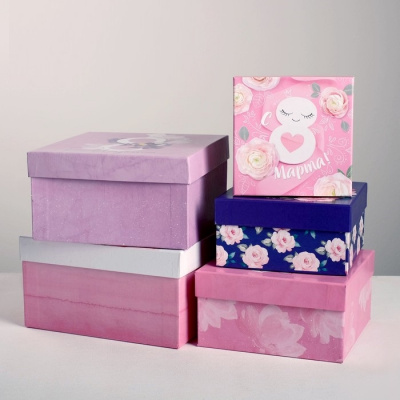 Коробка квадрат 8 марта №3 18*18*10см рис микс 1 шт